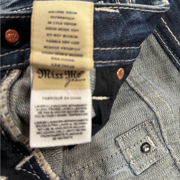 Miss Me Womens Jeans Mid Rise Easy Straight Size 26 Distressed - Picture 7 of 10